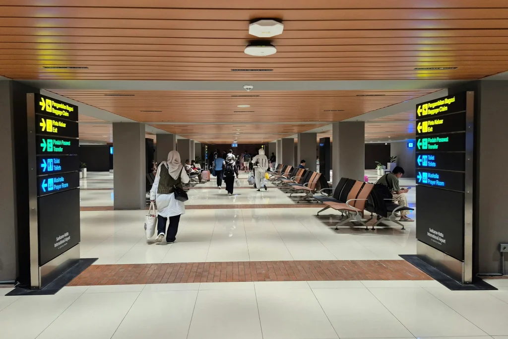 Passengers and seating in a modern airport terminal